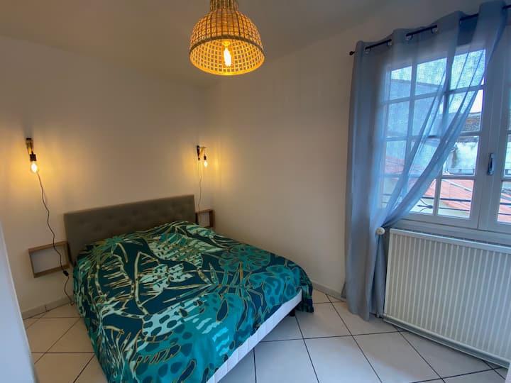 Dhomë gjumi 1 me dollap