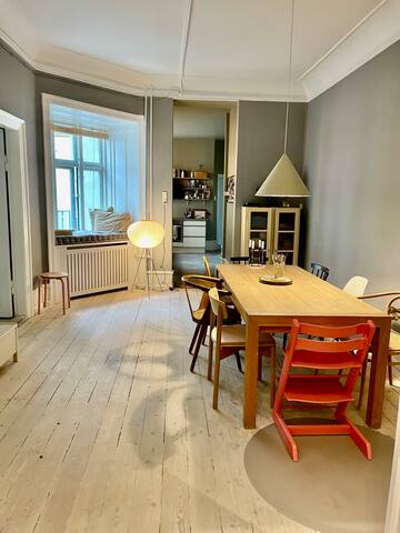 Renovated, big apartment 10 min. from central st. gallery image 3