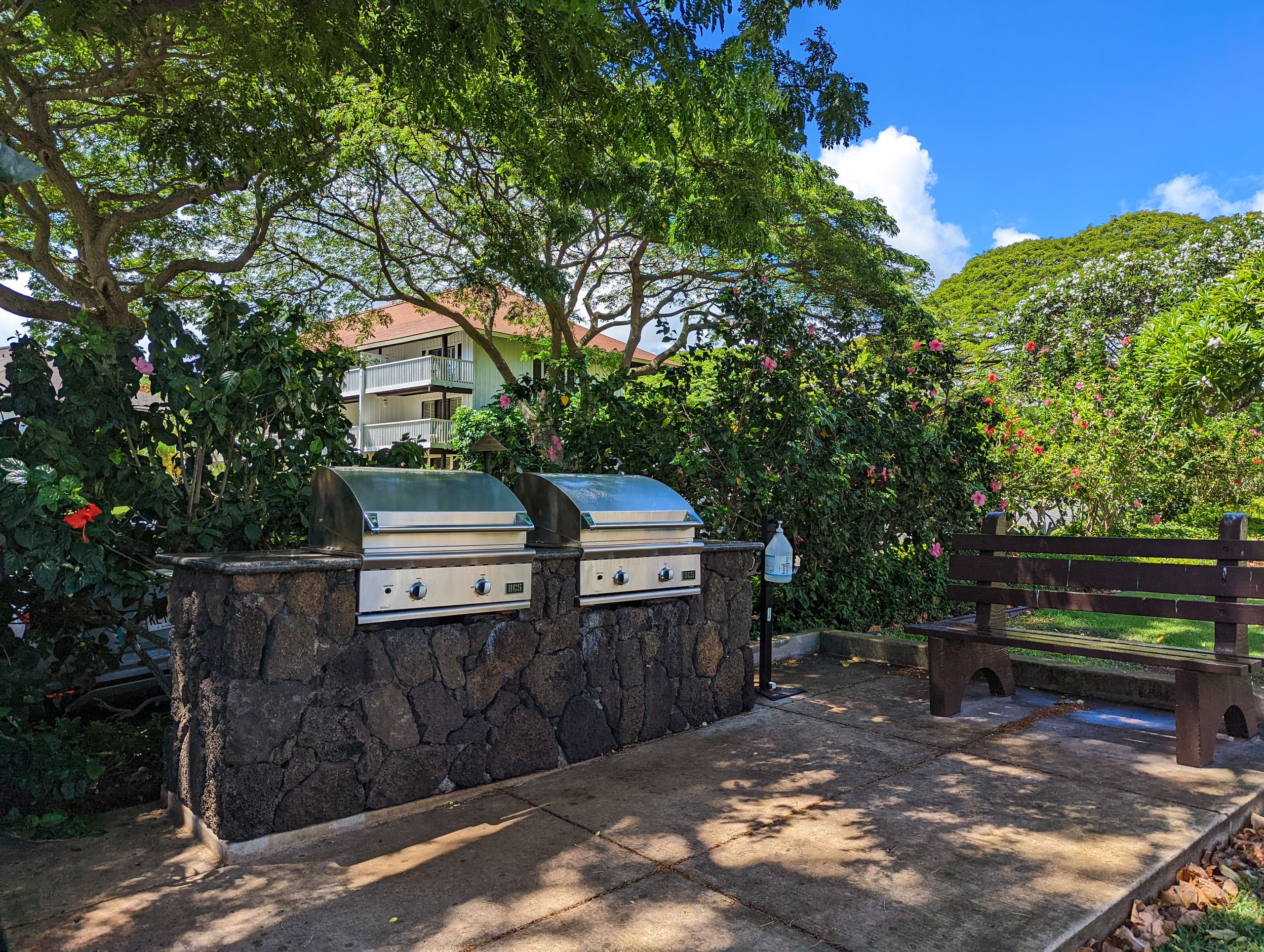 Gorgeous Penthouse w/ AC, Steps from the Beach - Photo 26
