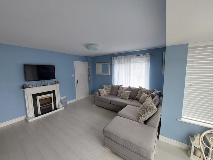 Family Friendly 3 Bed Home With Free Parking - Kilkee