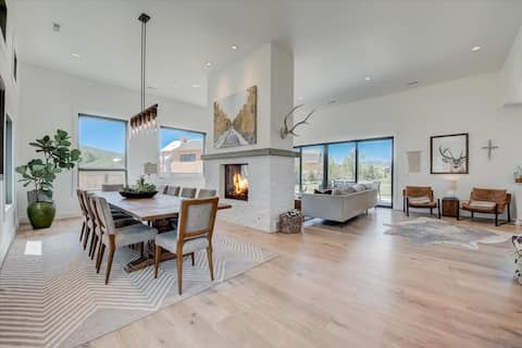 Perfect location farm house get away in park city