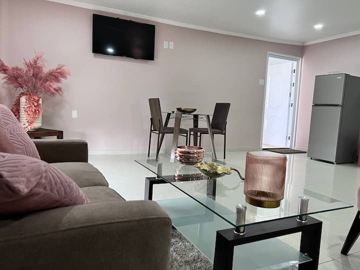 Modern Studio Apartment In Willemstad - Curaçao