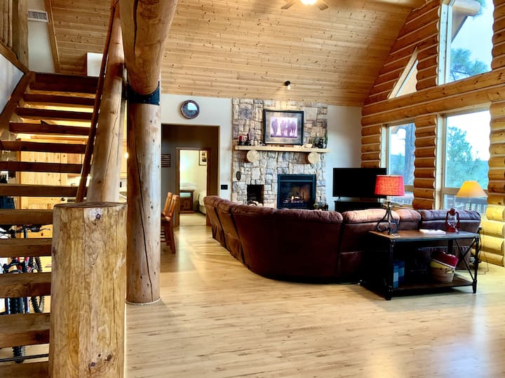 Hilltop Chalet-*stunning Views*, 3mi From Downtown - Prescott, AZ