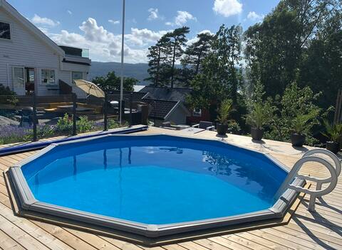 House with a view, jacuzzi and pizza oven