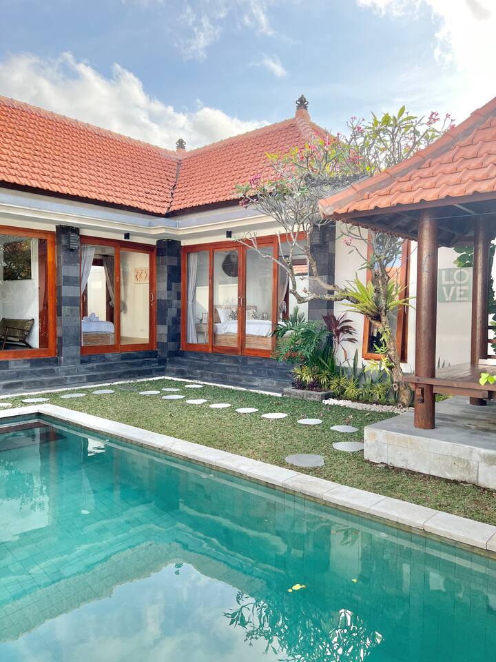 Tropical Villa 10 Mins to Canggu