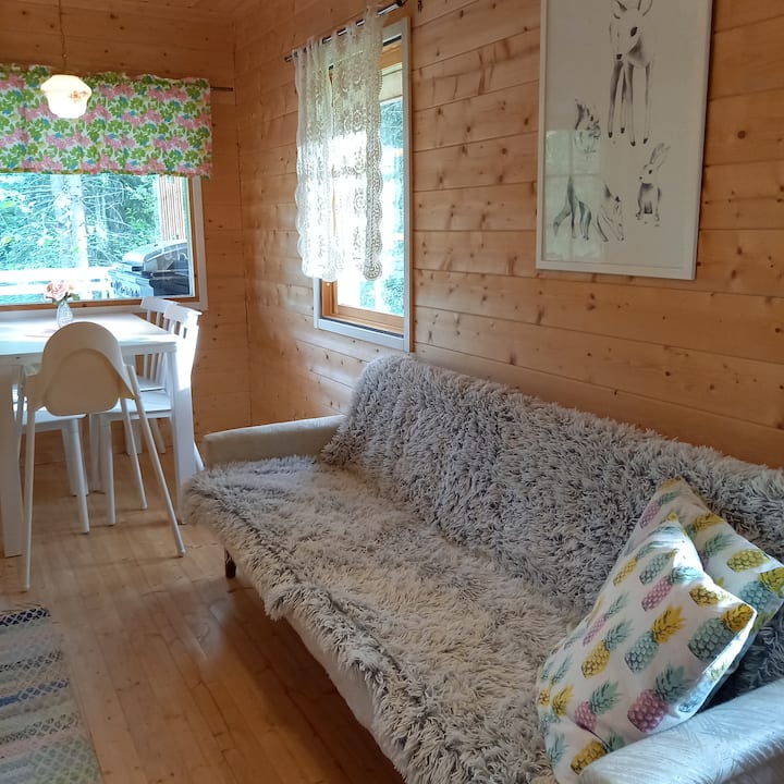 Mukava, Kodikas, Pieni Mökki
Ig @Pieni_mokki - Veteli