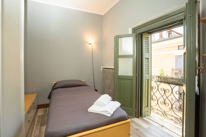 シングルベッド2台の客室