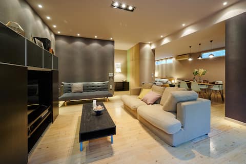 Modern ground floor apartment with garden