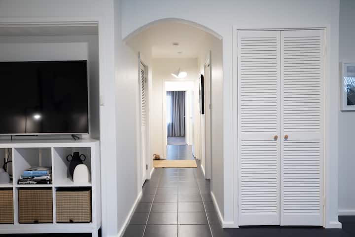 Central Apartment, Zoo Abode - South Perth