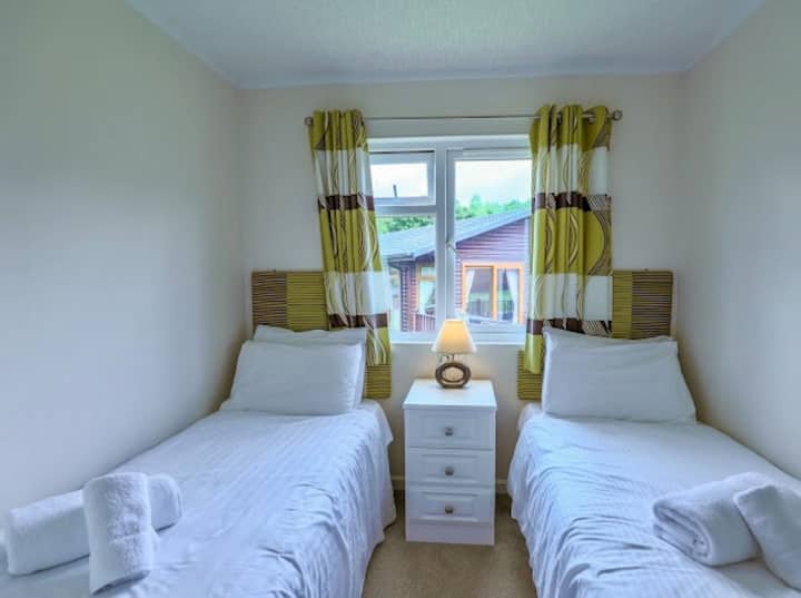 Conkers Lodge

Finlake Resort & Spa, Chudleigh, Devon