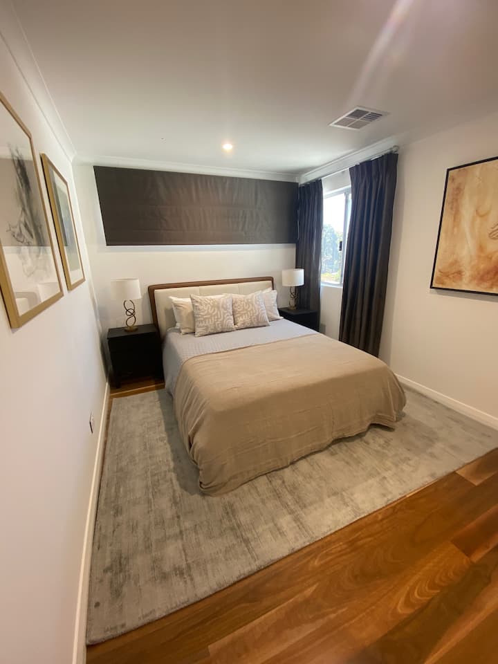 Spálňa pre hostí 1 manželská posteľ