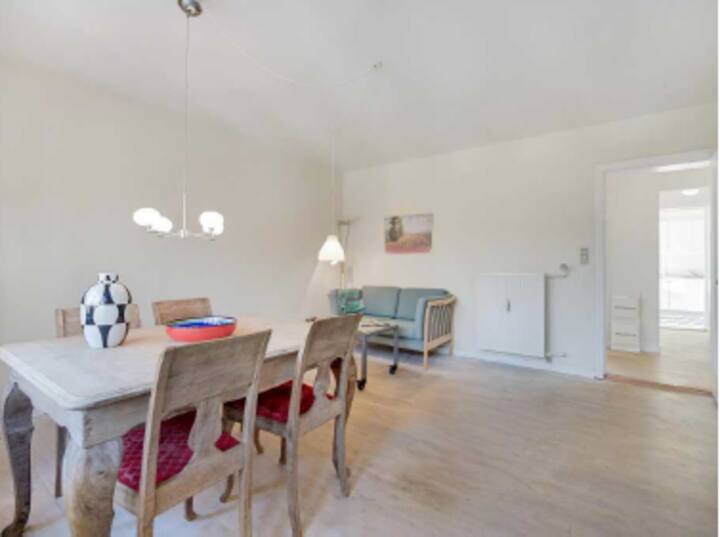 Apartment with courtyard by city, culture and nature Condominiums for