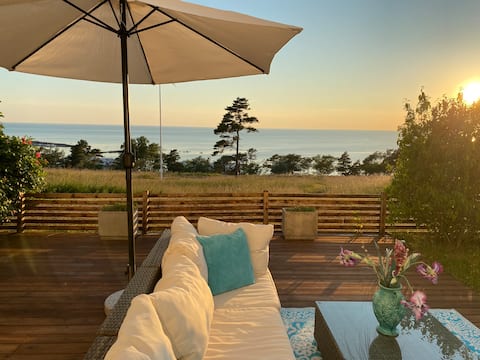 Stay near the sea, only 4 km from the city?