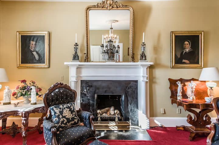 Overnight At The Mansion (Sleeps 1 2) 5600sf - Gallatin, TN