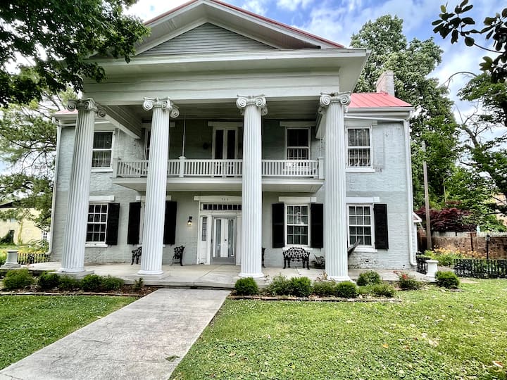 1830’s Historic Stonewall / 29 min. Nashville Houses for Rent in