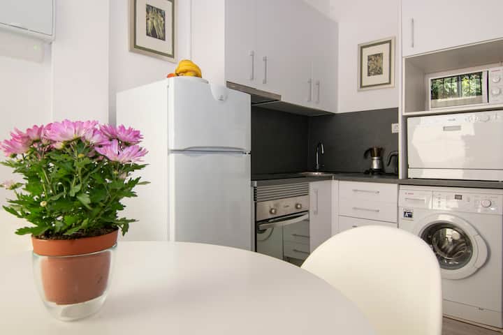 Fantastic Room At Merce's House, Separate Entrance - Barcelona