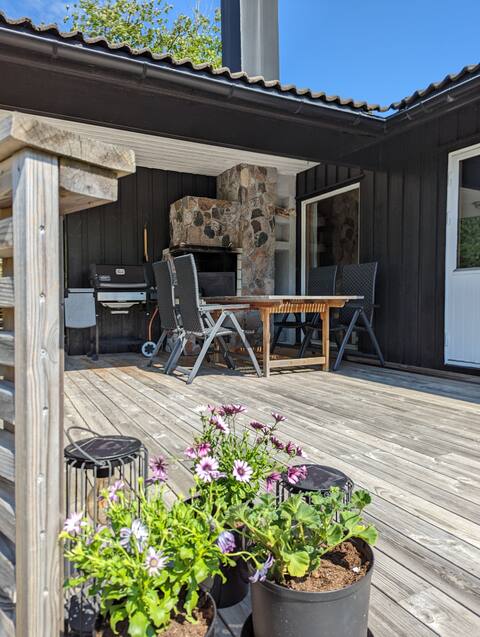 Cozy cabin for family at Skjærhalden
