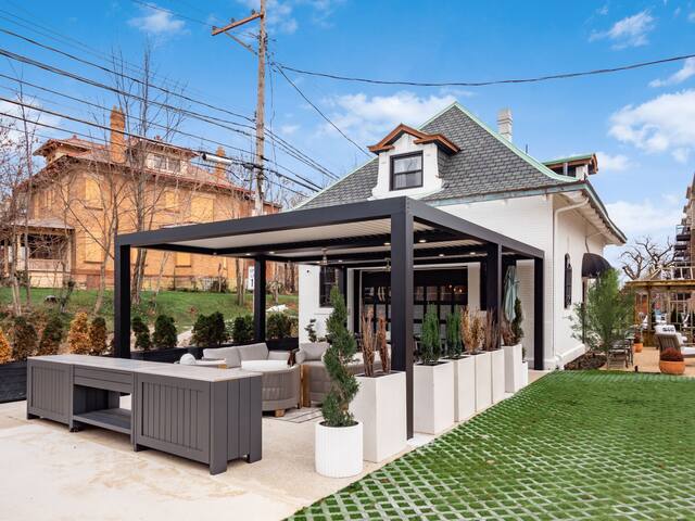 The Werner House w/ Gym, Spa & Speakeasy gallery image 5