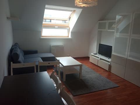 Anuncio de Airbnb popular: A beautiful apartment facing the beach. en A Coruña
