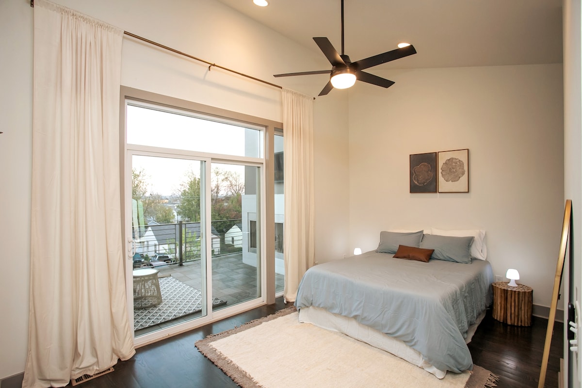 ลอฟท์ชั้น 3 | เตียงควีนไซส์และบาร์เปียก