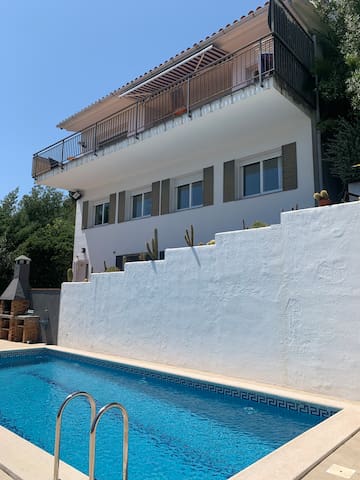 Costa Brava magnifique Villa vue mer et piscine. gallery image 4