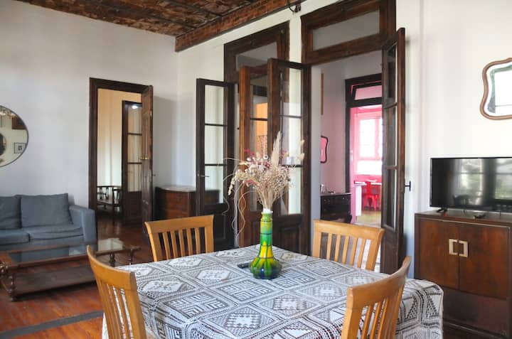 Departamento de 3 ambientes con patio y parrilla en San Telmo