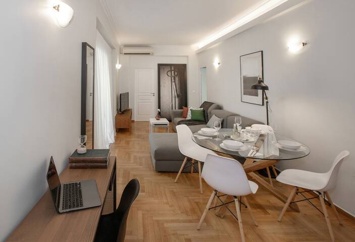 Brand new 3bdr Apt in Syntagma with Acropolis view gallery image 4