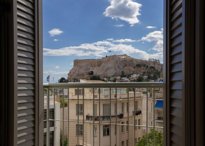 Brand new 3bdr Apt in Syntagma with Acropolis view gallery image 2