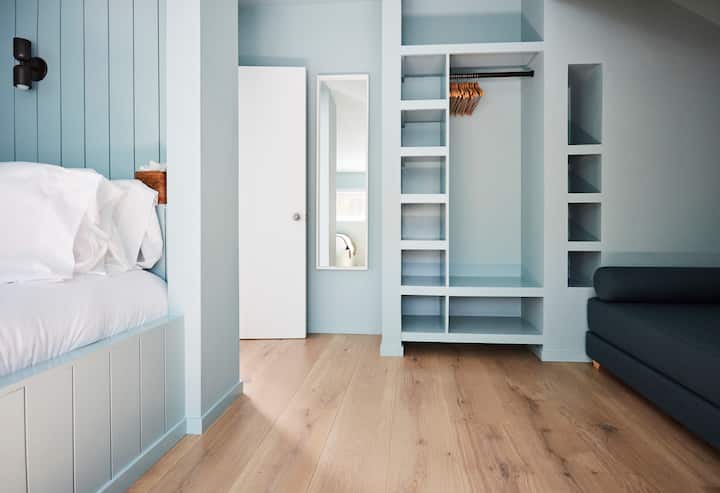 This room also has a daybed that can transform into 2 twin-xl beds, which allow for the 11th & 12th person in the house.  Twin beds made upon request. 