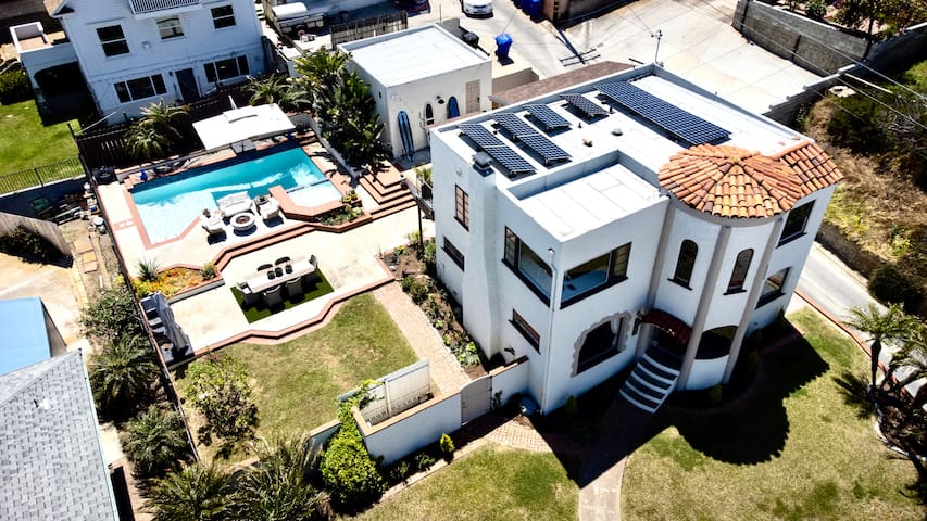 Historic Villa, Blocks from the Beach, Ocean Views