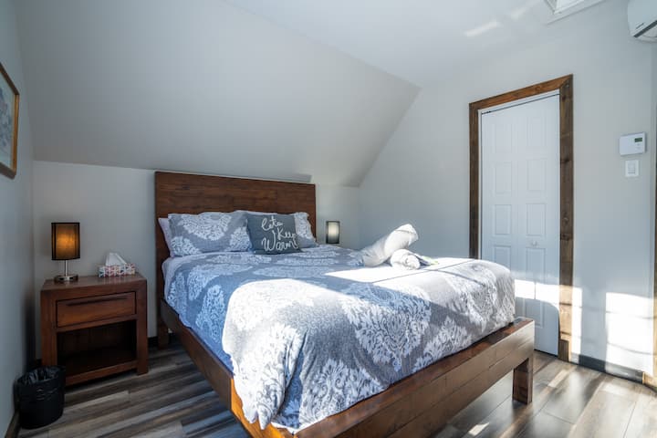 Chambre 2 / Bedroom 2