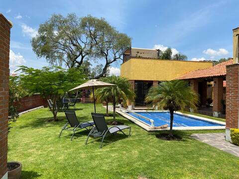 Relaxing Pool Accommodation