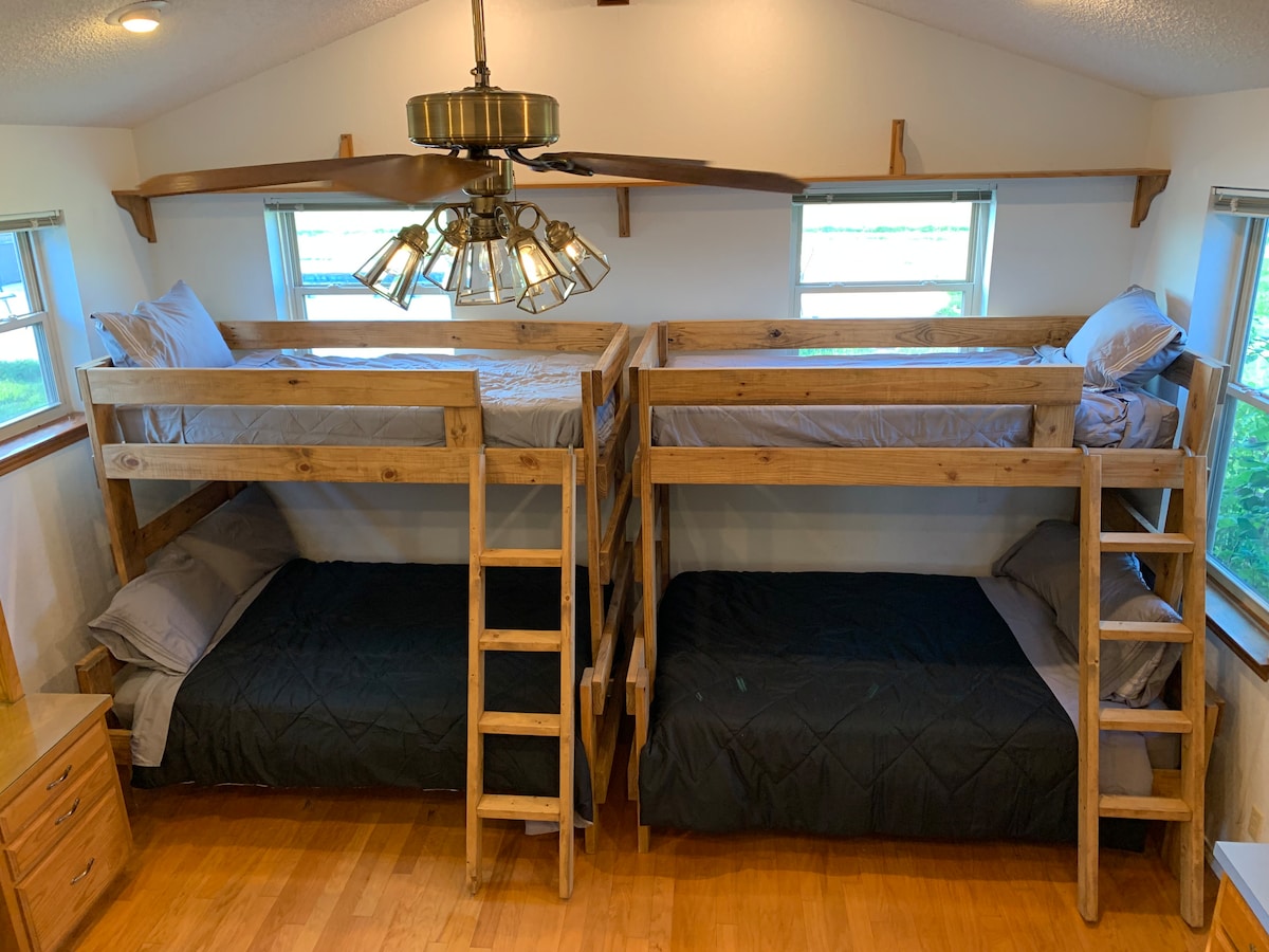 Chambre 4, avec 2 lit double superposé et 2 lit double dans la chambre Dormitorio