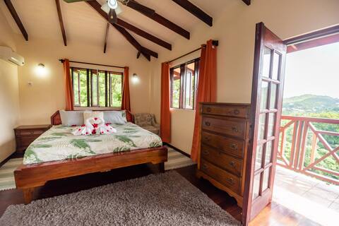 Careffe Escape-Tranquil 3 Bedroom Villa with Pool.