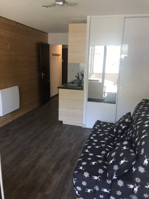 Top performing Airbnb: Apartment, heart of Puy-St-Vincent resort in Puy Saint Vincent