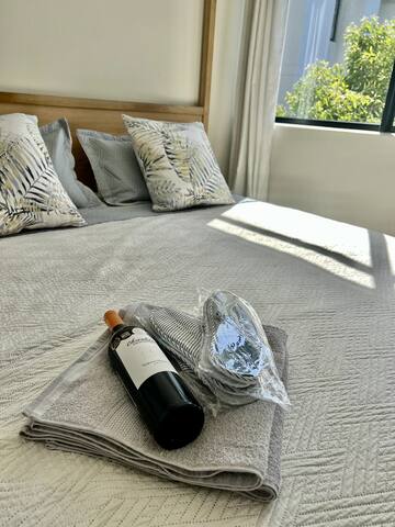 Spacious Luxury Home.Sea View & Direct Lift Access gallery image 5