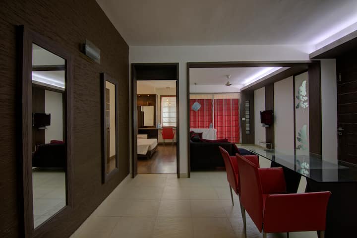 Luxury Service Apartment Near Ub City Bangalore - Bangalore