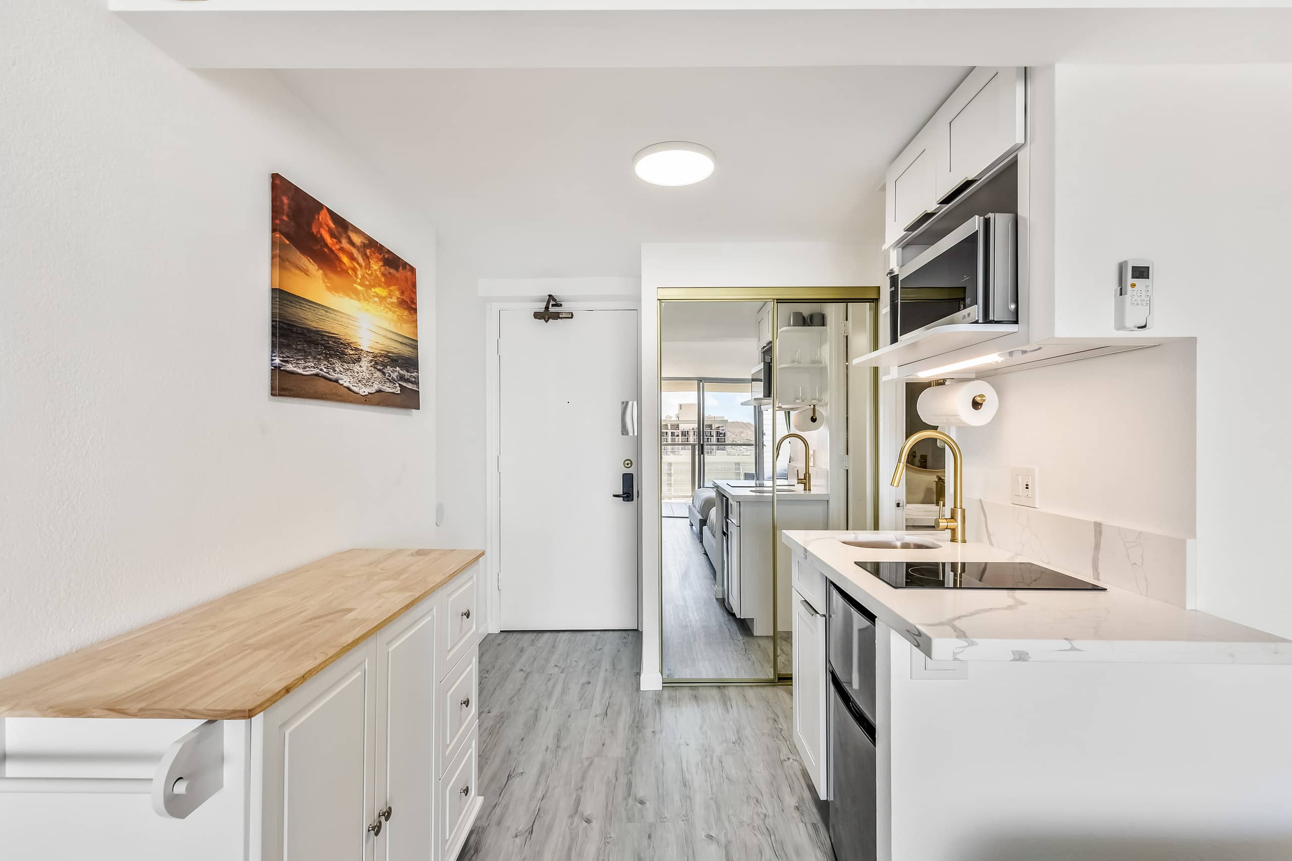 Condo in Honolulu · ★4.9 · 1 bedroom · 2 beds · 1 shared bath - Image 11