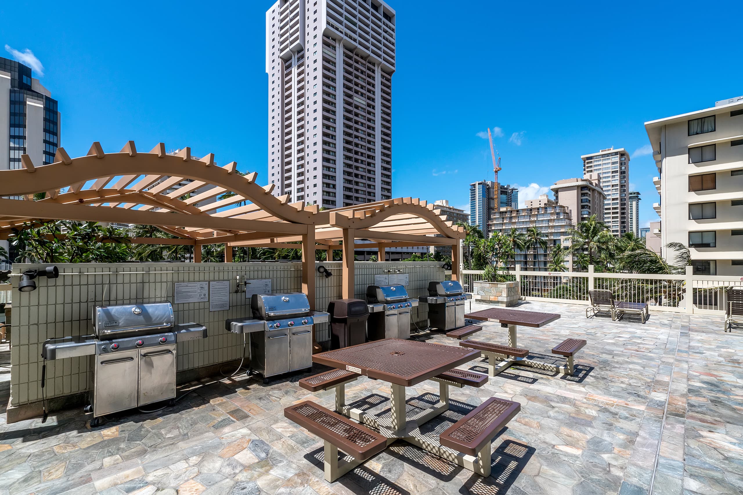 Condo in Honolulu · ★4.9 · 1 bedroom · 2 beds · 1 shared bath - Image 29