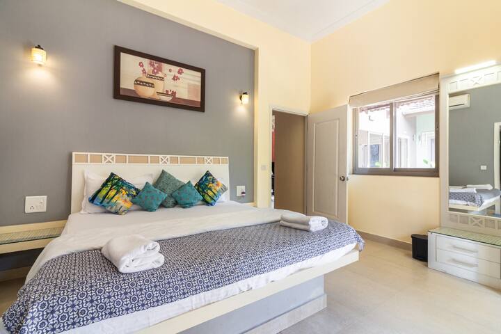 Bedroom 2 image 1