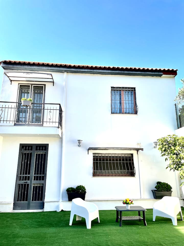 Casa De Curtis