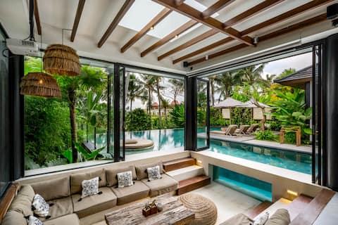 Fiery 5BR Peaceful Ubud Jungle Views Villa in Ubud