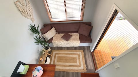 Popular Airbnb listing: Allawah Tiny Home Bush Retreat in Cessnock City Council
