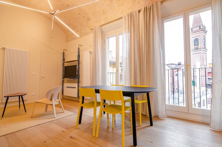 Casa Aldrovandi: Elegante e in Centro Storico