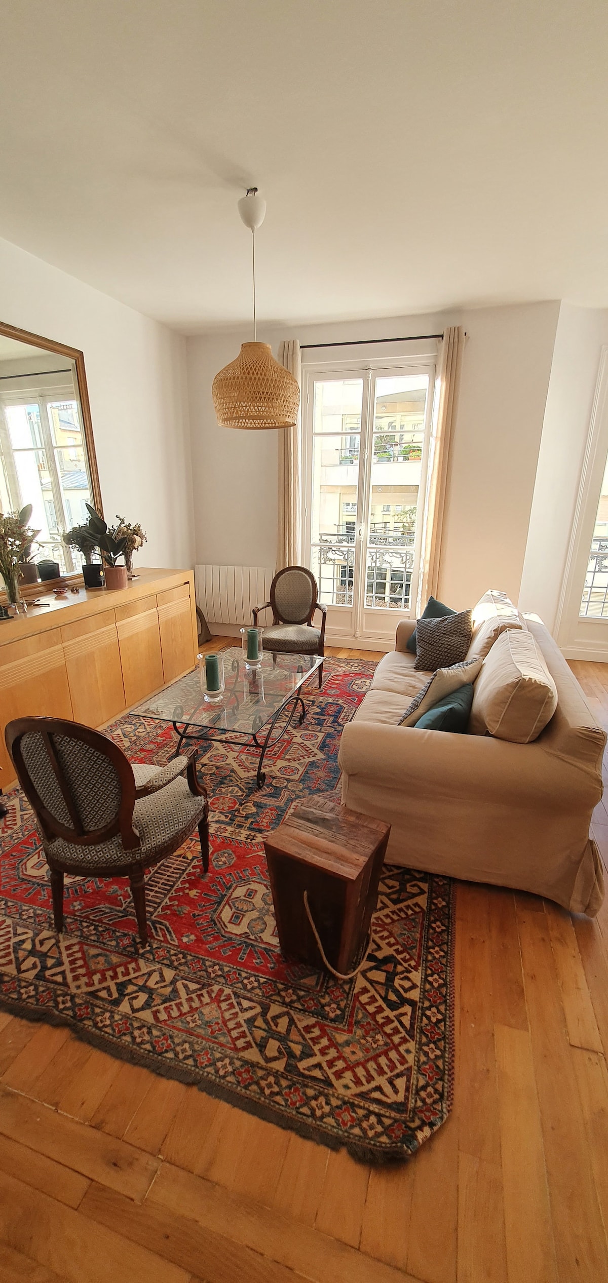 Annonce Airbnb populaire: Very nice and modern appartment in Levallois à Levallois Perret