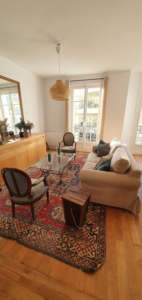 Popular Airbnb listing: Very nice and modern appartment in Levallois in Levallois Perret