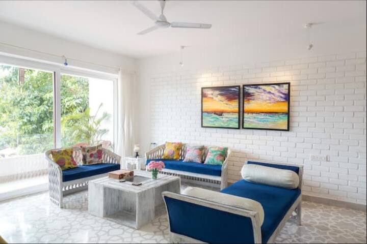 UMILE DIMORA-Lux 2BHK Serviced Apartment,Candolim.