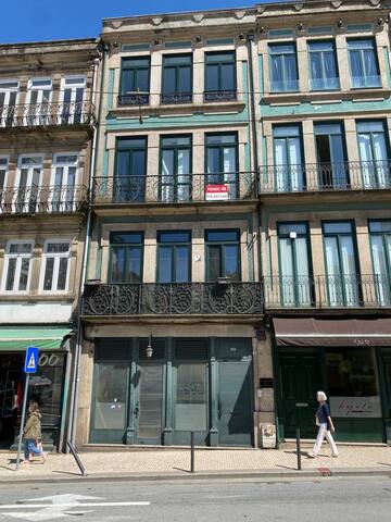 Artsy downtown apartment with balcony gallery image 2