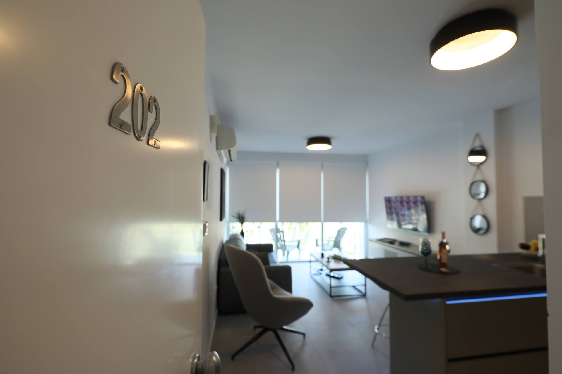 Lovely cozy one bedroom suite with pool