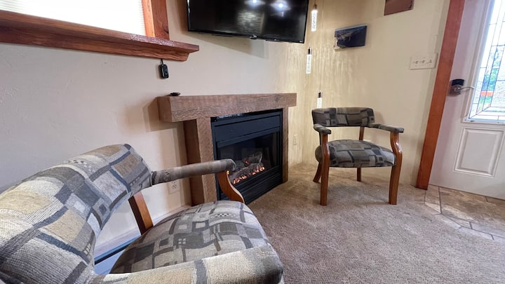 Canyon Creek Studio Guest Suite - Hamilton, MT